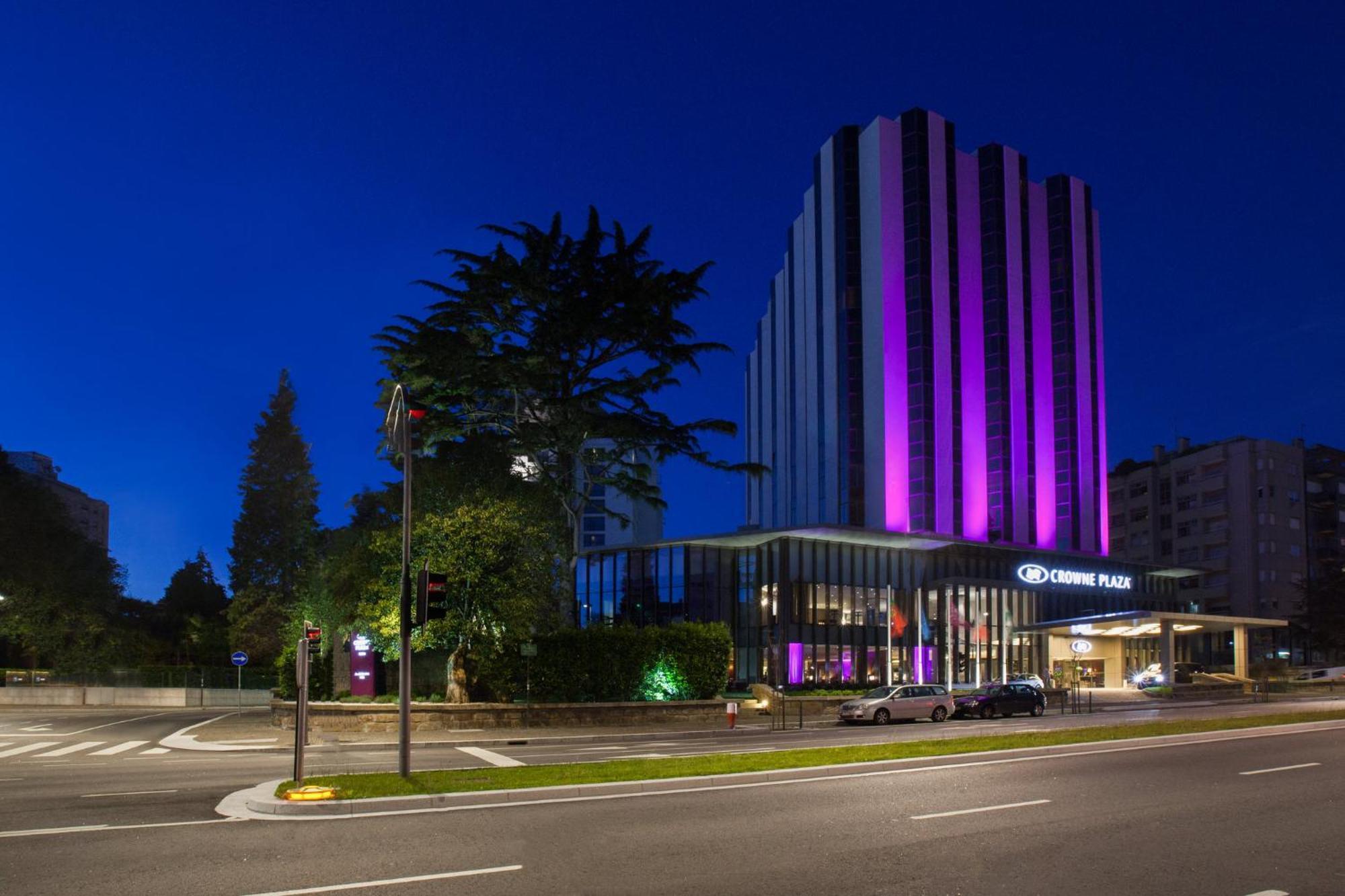 Crowne Plaza Porto By Ihg Hotell Exteriör bild The Crowne Plaza Hotel in Ljubljana